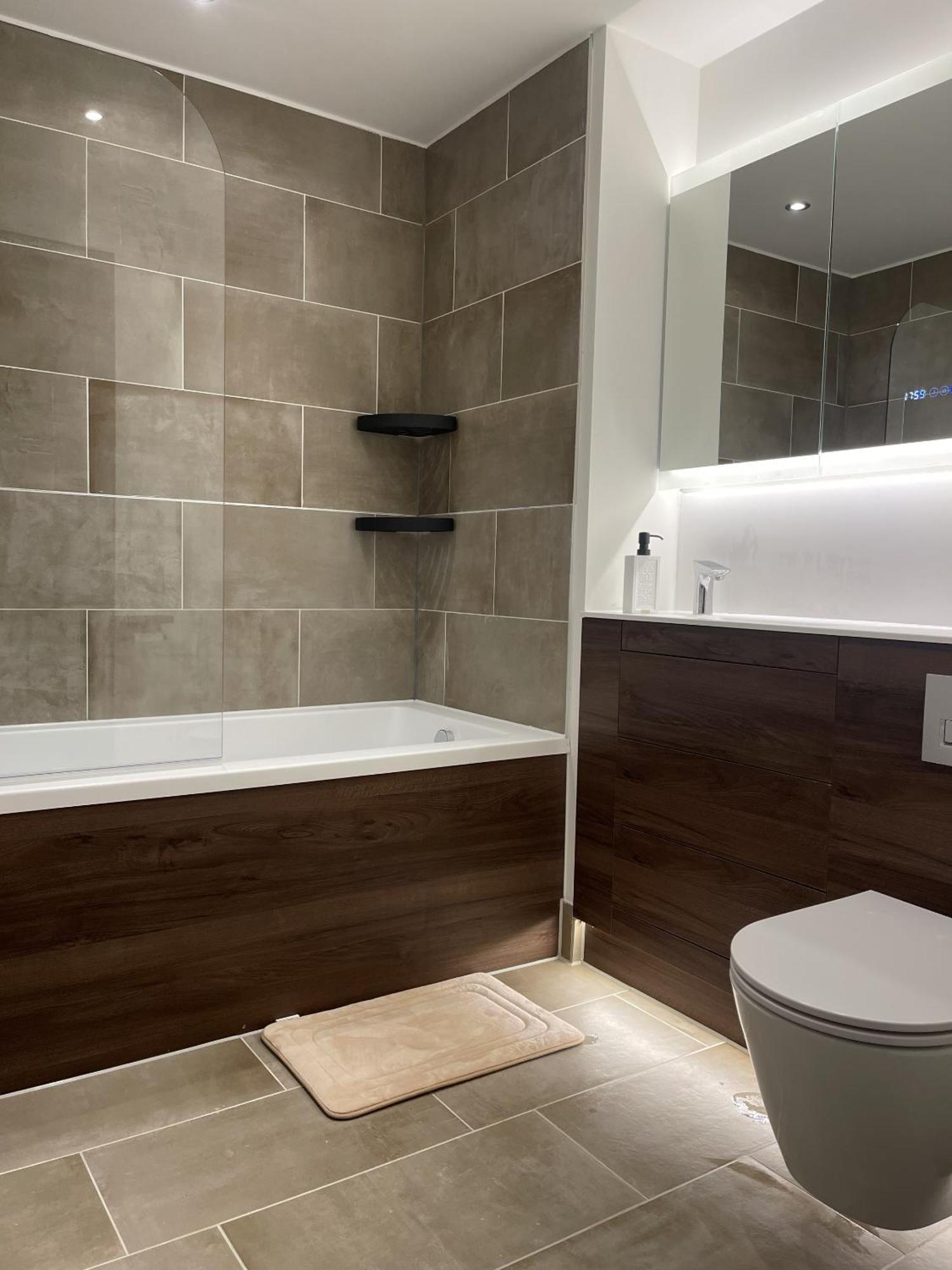 The Godfreys, Edinburgh Way, Harlow Bilik gambar
